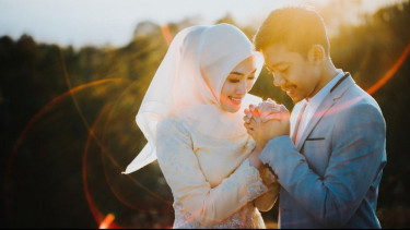 Pasangan saling mencintai.