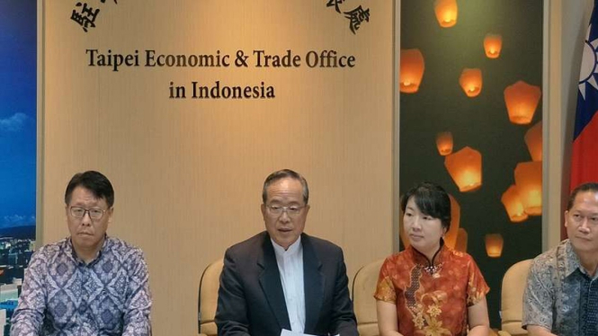 Kepala Taipei Economic and Trade Office (TETO), John Chen (tengah)