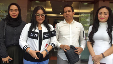 Annisa Bahar dan Ratna Pandita