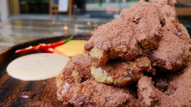 Ayam goreng bumbu Milo.