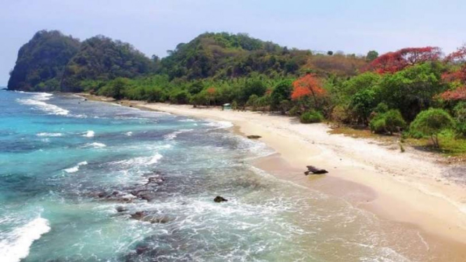 Keindahan Alam Pulau Sanghiang