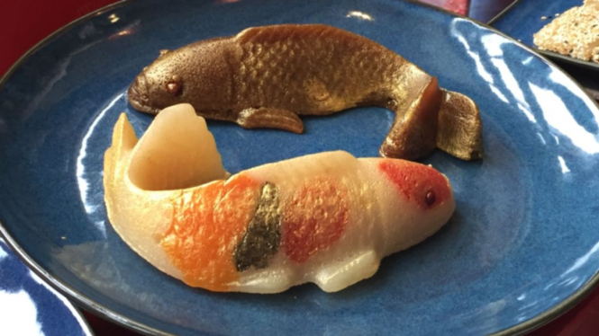 Nian gao ikan koi dari Pearl Chineese Restaurant 