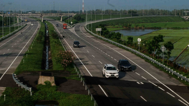 Ilustrasi jalan tol.