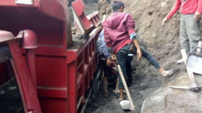 Tebing longsor di Sleman sebabkan satu orang tewas, Rabu, 23 Januari 2019.