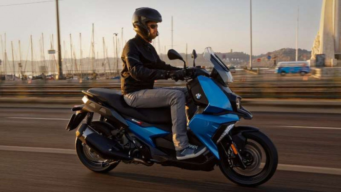 Sepeda motor BMW C 400 X