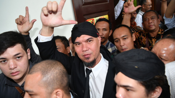 Ahmad Dhani divonis 1,5 Tahun Penjara.