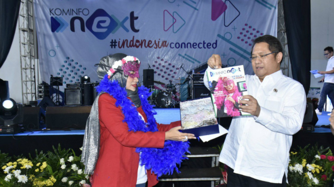Menkominfo Rudiantara dalam acara di Senayan