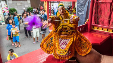 sorot imlek tionghoa budaya china potehi