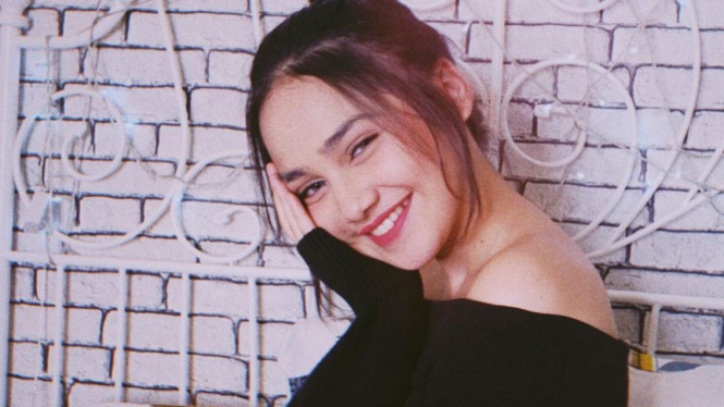 Syifa Hadju.