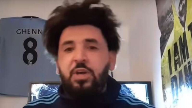 Suporter Marseille sekaligus Youtuber, Mohamed Henni