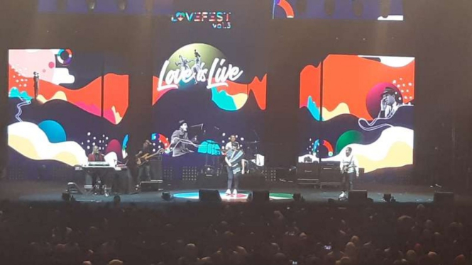 Love Is Live