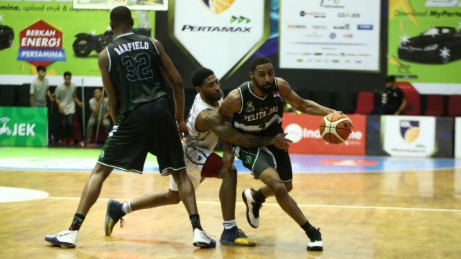 Laga Pelita Jaya Vs Satya Wacana Salatiga pada seri delapan IBL 2018-2019