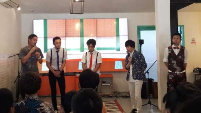 Artis-artis Jepang peduli Indonesia