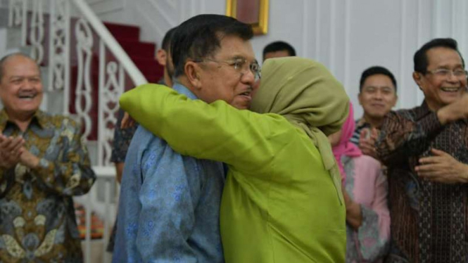 Mufidah Jusuf Kalla, istri Wakil Presiden Jusuf Kalla, berulang tahun ke-76.