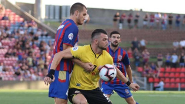Penyerang Persija Jakarta, Marko Simic (kanan) 