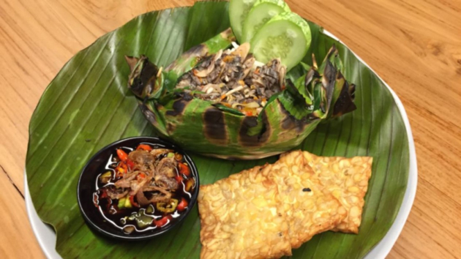 Nasi Bakar di Rays Bottle of Joe (RBoJ) Coffee