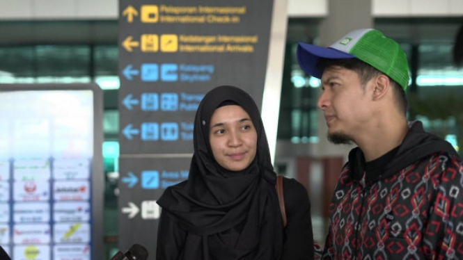 Dhini Aminarti dan Dimas Seto