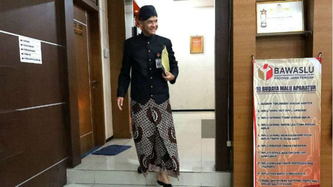 Ganjar Pranowo saat diperiksa Bawaslu