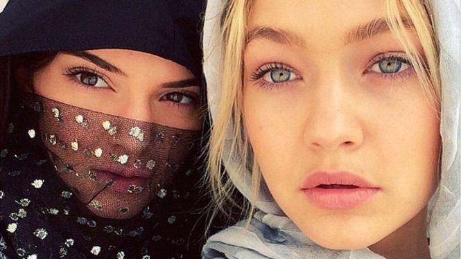 Kendall Jenner dan Gigi Hadid.