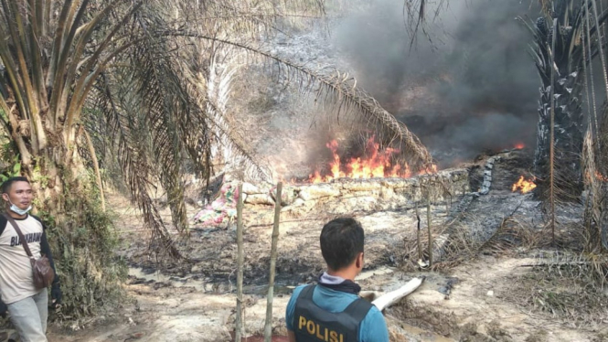 Sumur minyak ilegal meledak di Jambi 