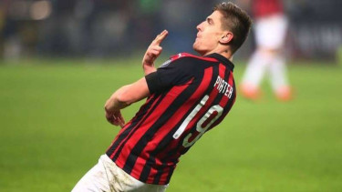 Bomber AC Milan, Krzysztof Piatek diprediksi gabung ke Tottenham Hotspur