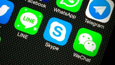 Aplikasi pesan instan WeChat, WhatsApp dan Telegram.