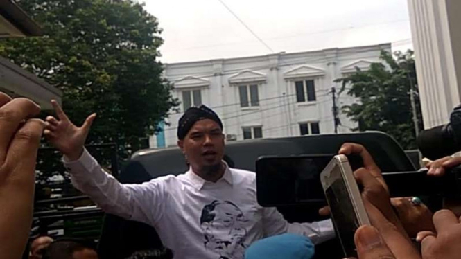 Ahmad Dhani di Pengadilan Negeri Surabaya