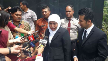 Gubernur Jawa Timur Khofifah Indar Parawansa bersama wakilnya Emil Dardak.