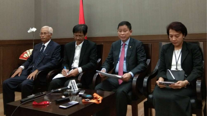 Menteri ESDM Ignasius Jonan di Kantornya.