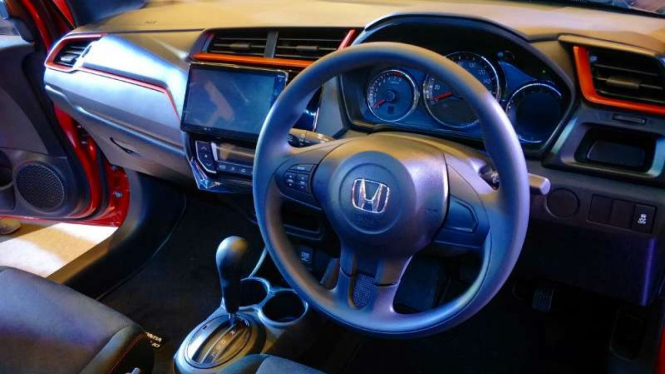Interior Honda Mobilio RS