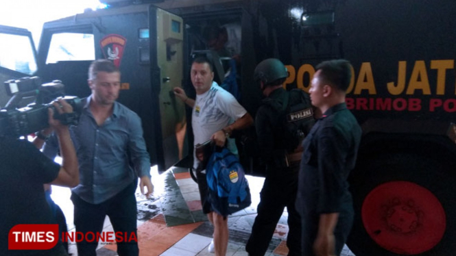 Tim Persib Bandung saat tiba di Stadion Kanjuruhan Kabupaten Malang pada Jumat (22/2/2019) (Foto: Ovan/TIMES Indonesia)