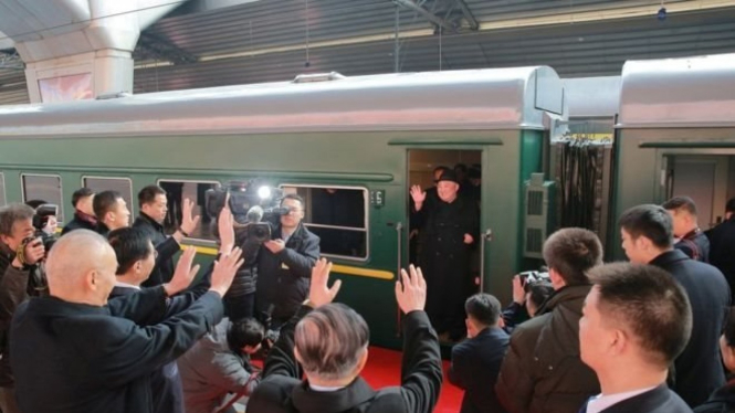Dalam beberapa kesempatan, Kim Jong-un berpergian dari Pyongyang ke Beijing menumpang kereta pribadinya. - Reuters