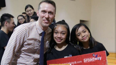 Naura mendapat beasiswa ke Broadway