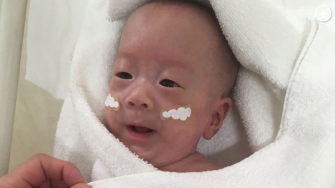 Bayi laki-laki saat beratnya sudah 3,2 kg