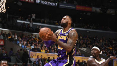 Power forward LA Lakers, LeBron James.
