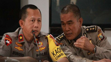 Kapolda Maluku Utara Brigjen Pol Suroto (kanan) bersama Kabid Humas Polda Malut