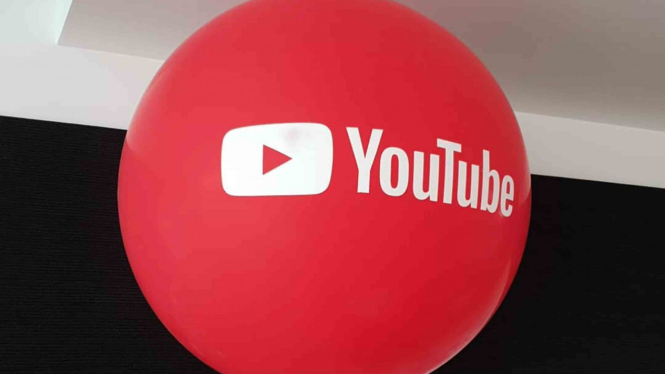 YouTube.