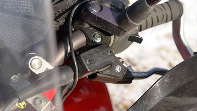 Kopling motor hidrolik
