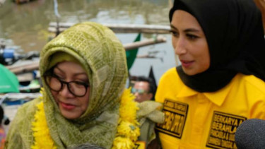 Politisi Partai Berkarya Mbak Tutut (kiri).