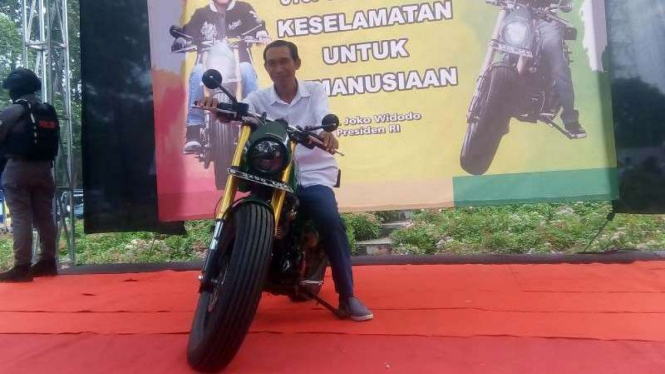 Jokowi KW.