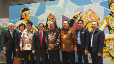 Menristekdikti M. Nasir meresmikan Gedung Auditorium dan Perkuliahan UK Petra Surabaya