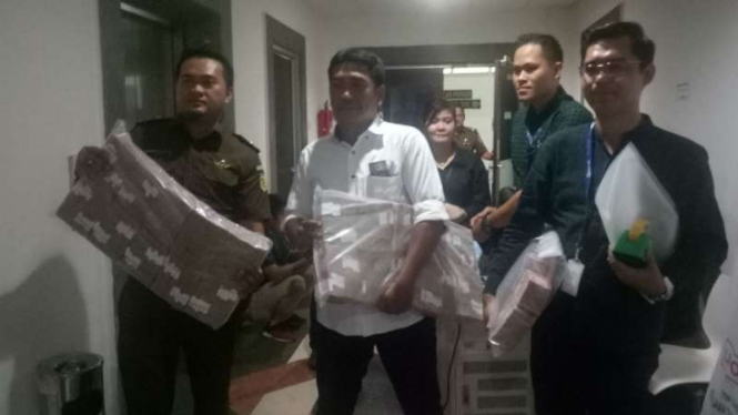 Uang dugaan mark up dikembalikan ke Kejaksaan Tinggi Sumatera Selatan.