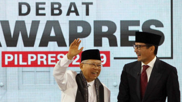 Sandiaga Uno dan Ma'ruf Amin usai melaksanakan debat calon wakil presiden 2019.