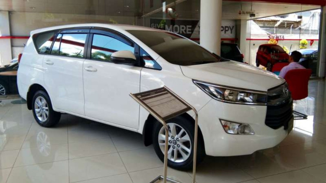 Diler mobil Toyota