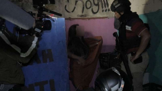 Tim Jaguar menggerebek indekos diduga dihuni pasangan tanpa nikah.