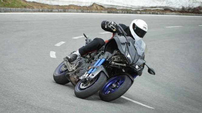 Yamaha Niken.