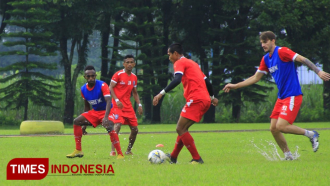 Tim Arema FC saat menggelar latihan. (Tria Adha/TIMES Indonesia)