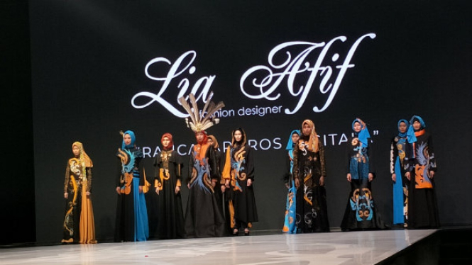 Desainer Lia Afif