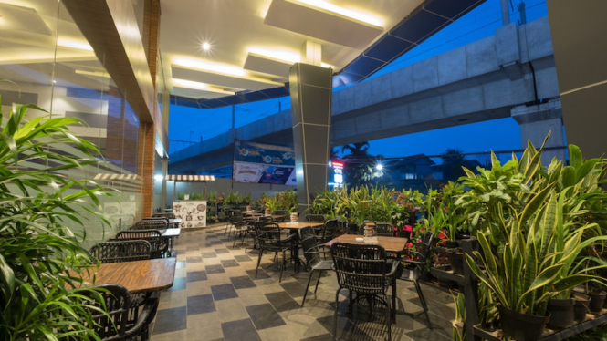 Hotel 88 ITC Fatmawati, Jakarta.