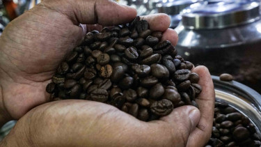 Geliat Kios Dunia Kopi di Pasar Santa Jakarta